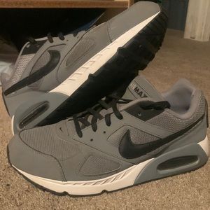 Nike air max size 11. Nearly perfect condition